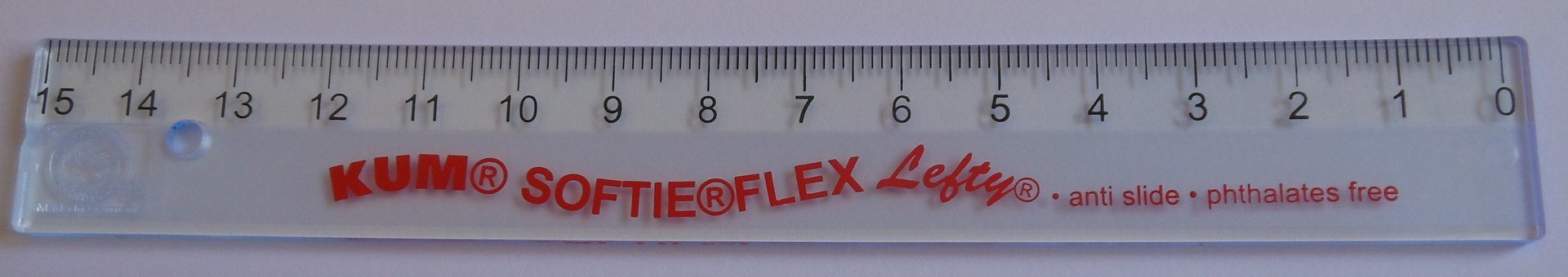 REGLA DE PLÁSTICO FLEXIBLE Lefty® KUM®  15 cm